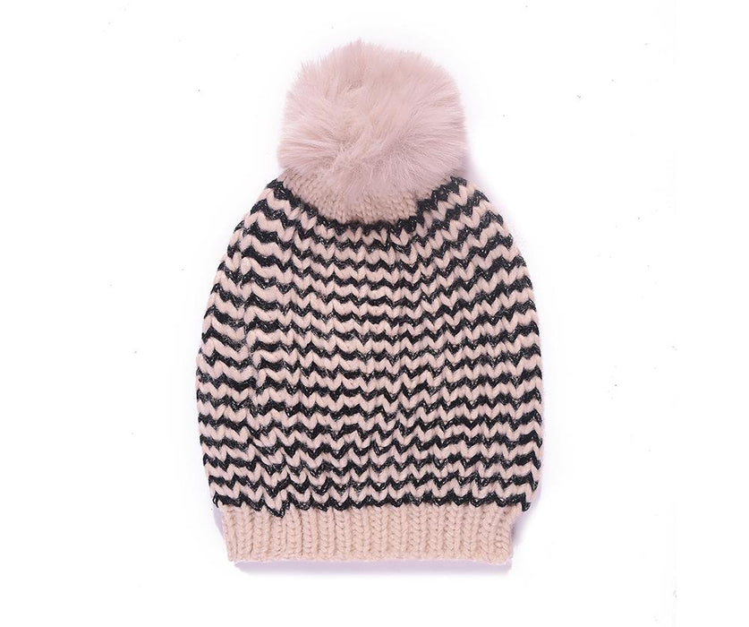 B&W Wavy Knitted beanie with pom